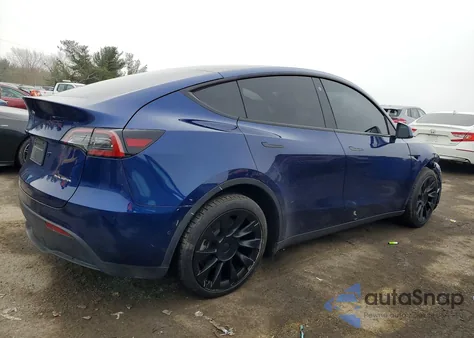 2022 Tesla Model Y z USA, uszkodzony, nr VIN 7SAYGDEE3NF506606